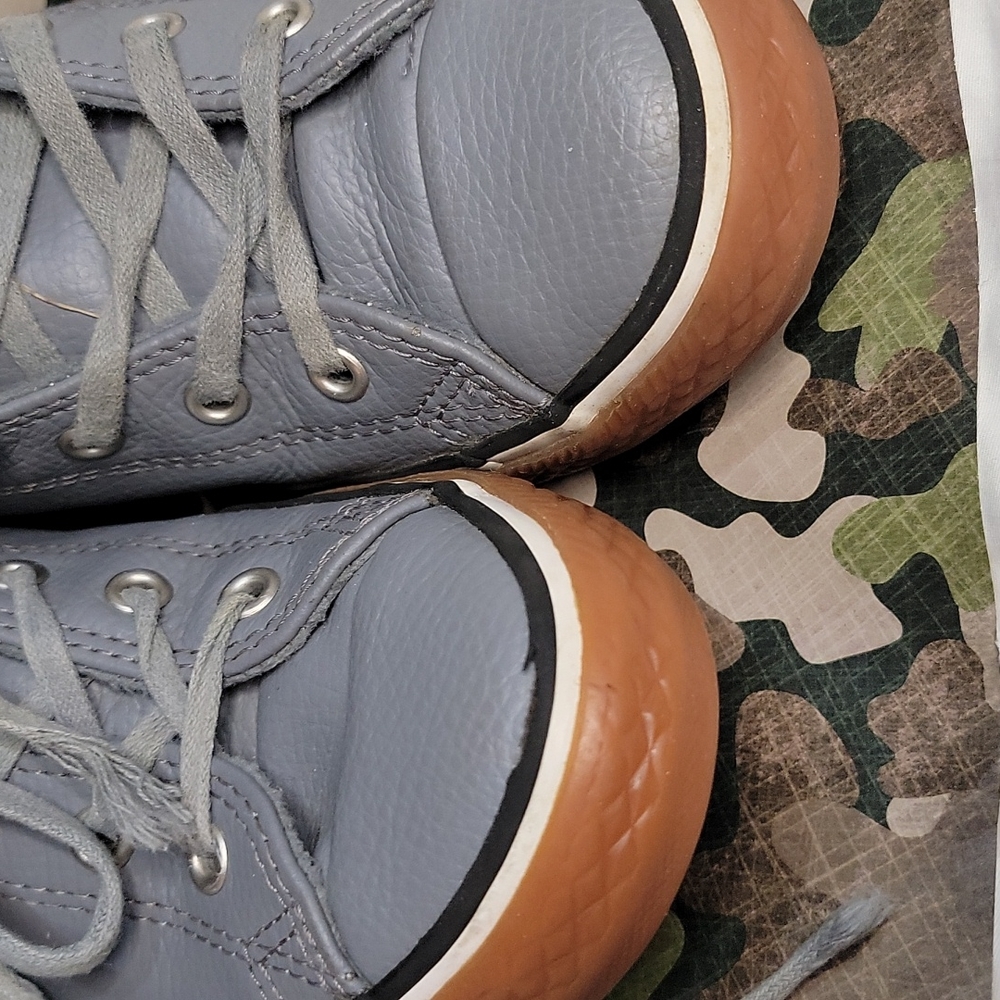 Converse size 4 - Picture 2 of 7